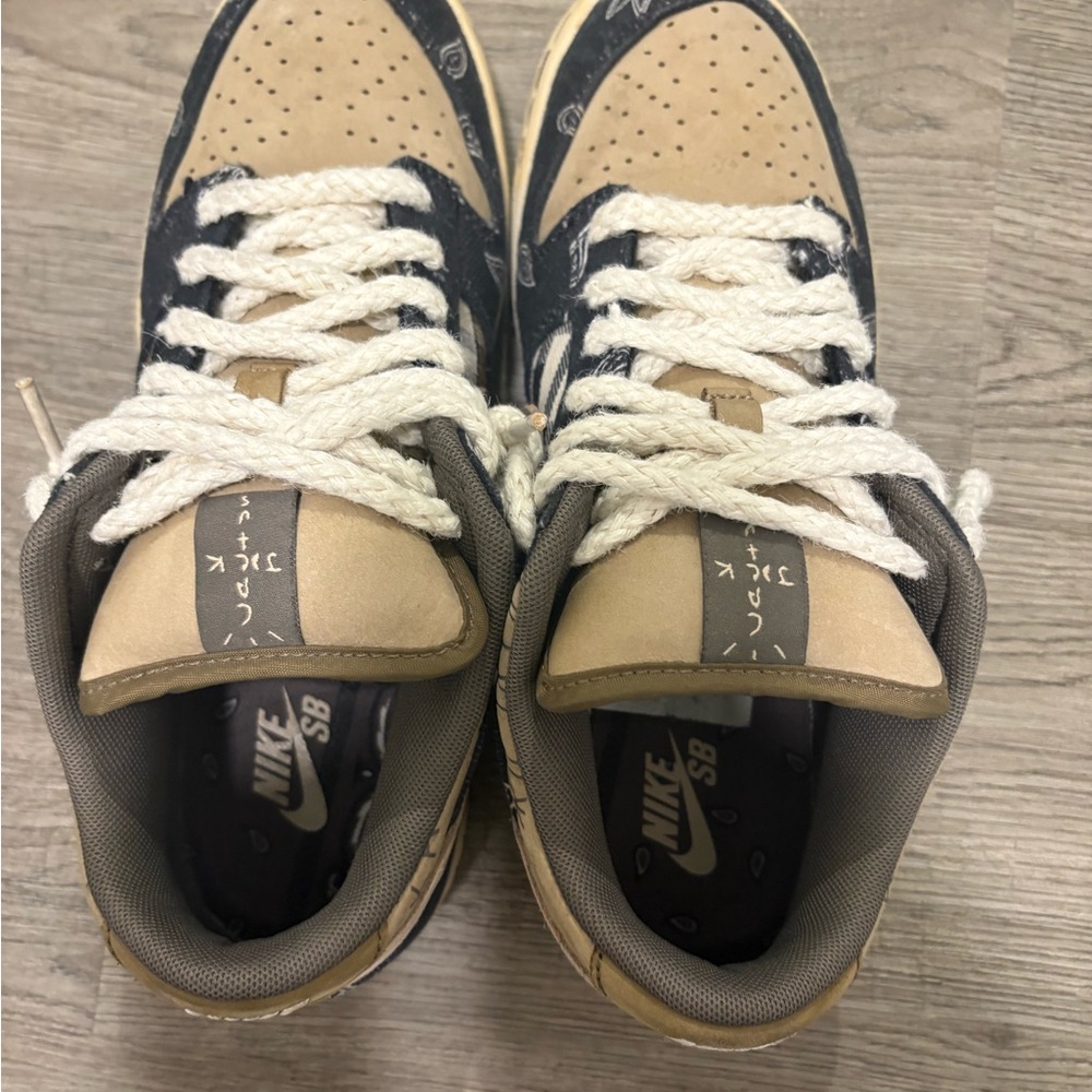 Nike SB Dunk Low Travis Scott "Cactus Jack" sneaker